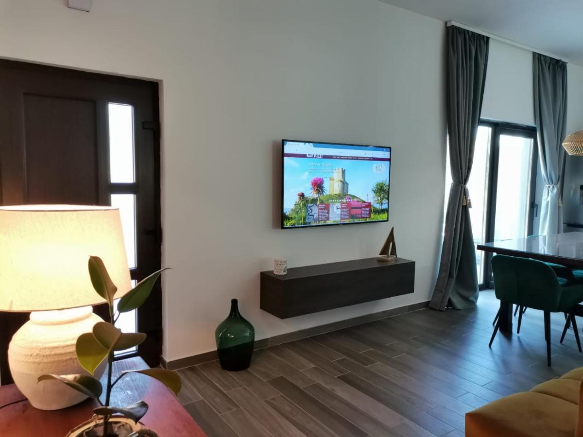 Seaview Holiday Apartments, Ventura Нін Екстер'єр фото
