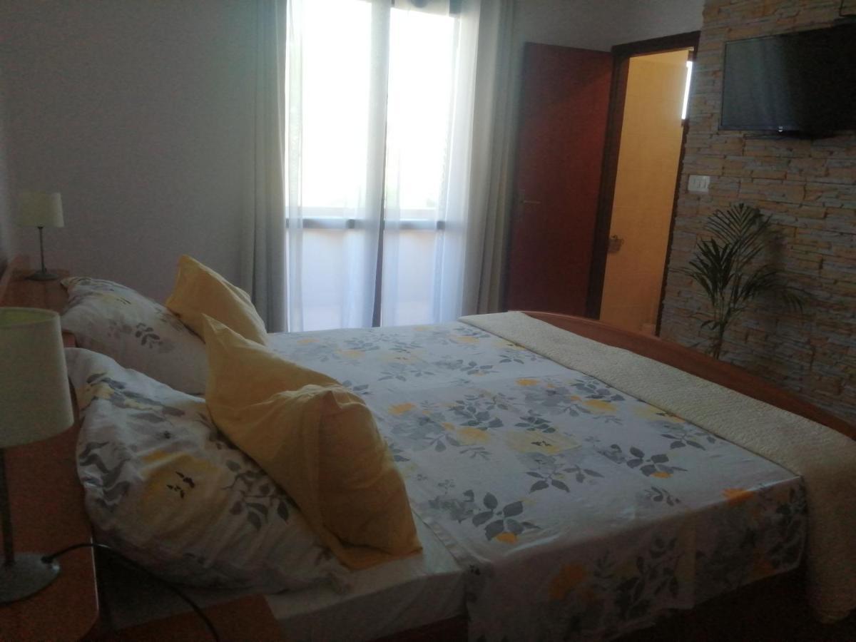 Seaview Holiday Apartments, Ventura Нін Екстер'єр фото