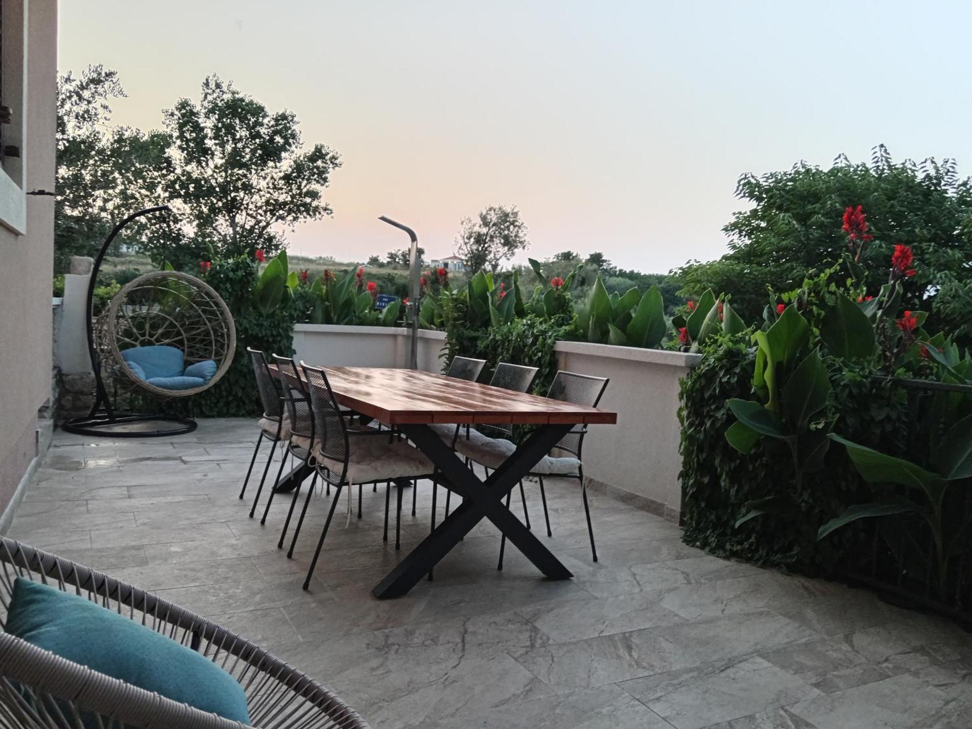 Seaview Holiday Apartments, Ventura Нін Екстер'єр фото